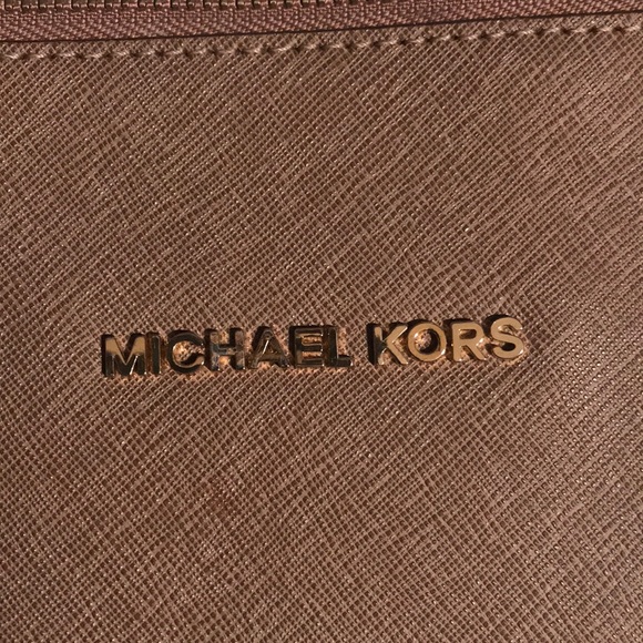 Michael Kors Jet Set Large TopZip Saffiano Leather - Picture 2 of 6